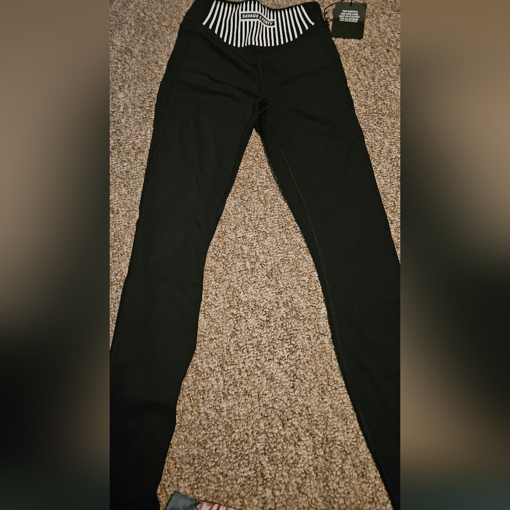 Savage X Fenty leggings size xs